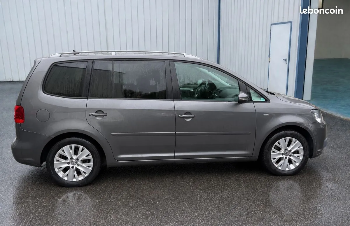 Volkswagen Touran 2013 photo 5