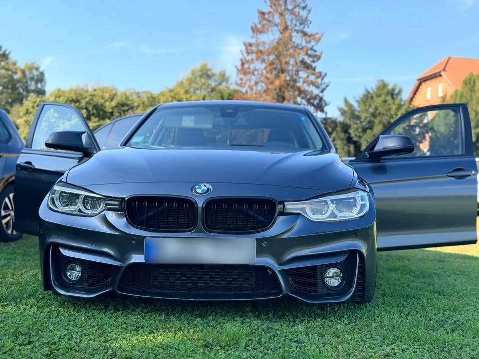 BMW F30