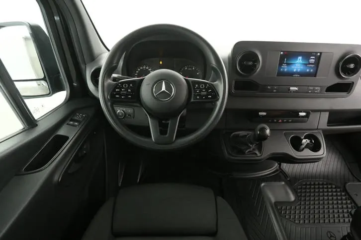Mercedes-Benz Sprinter 2021 photo 2