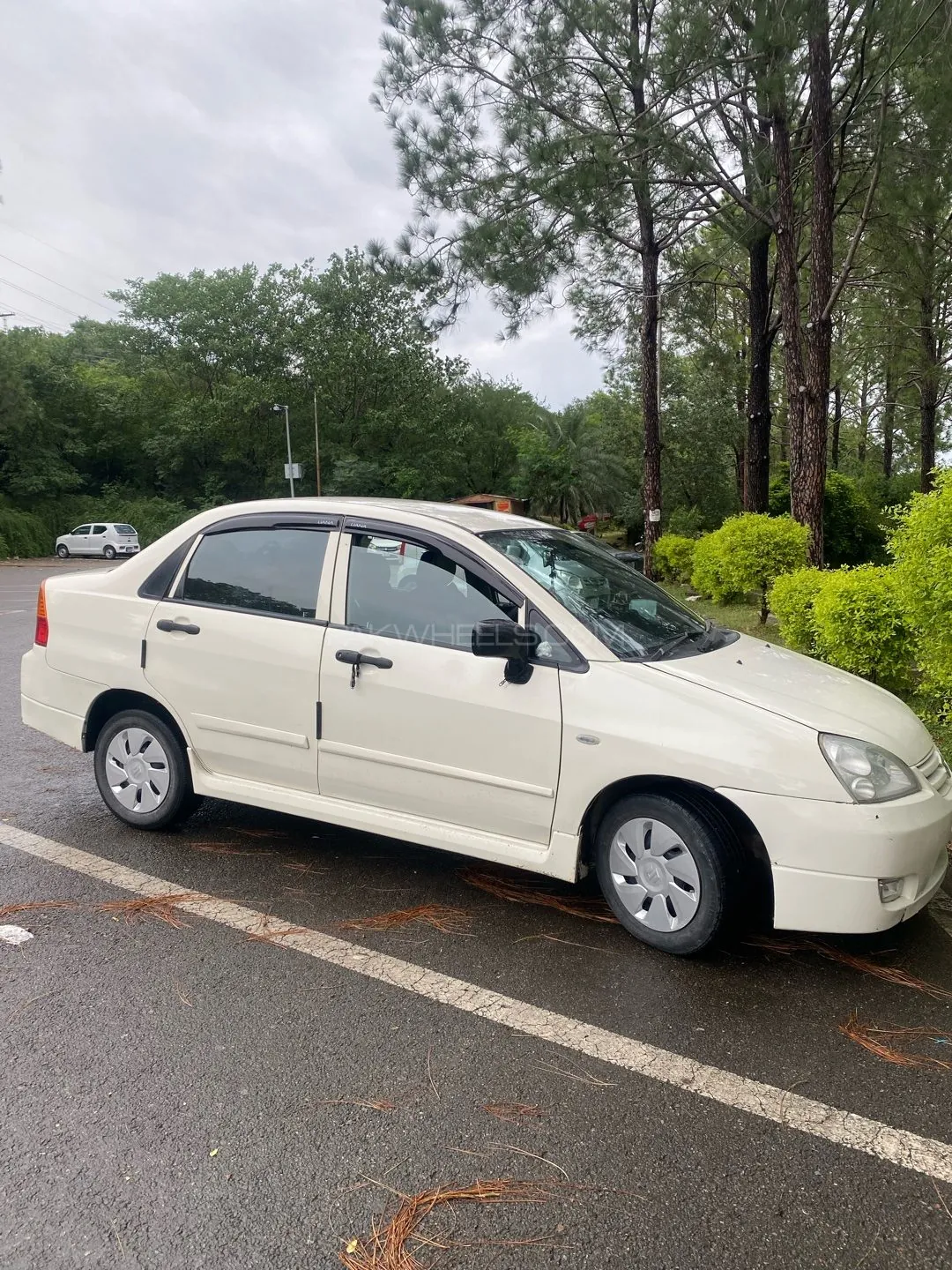 Suzuki Liana