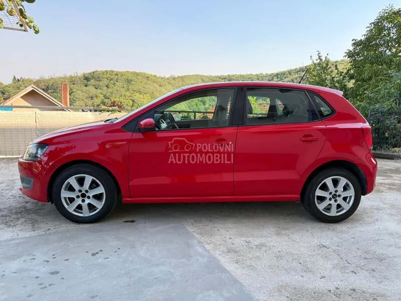 Volkswagen Polo 2010 photo 4