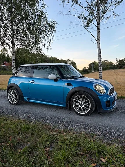 Mini Cooper 2011 photo 2