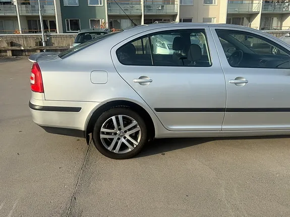 Skoda Octavia 2007 photo 3