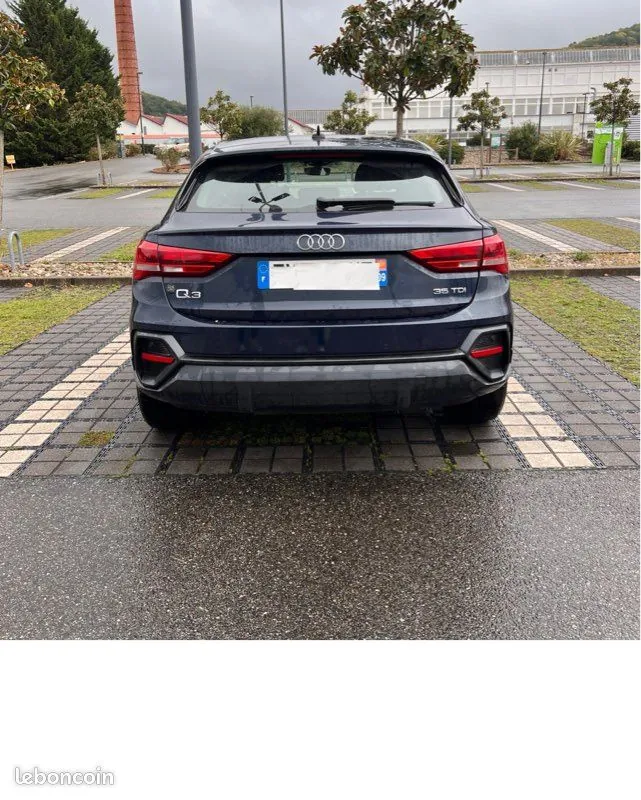 Audi Q3 2019 photo 2