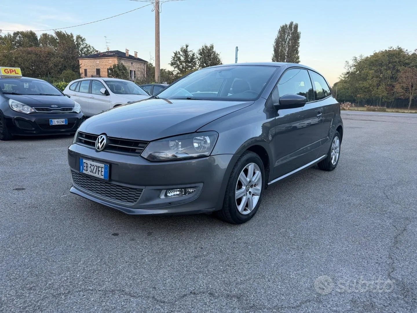Volkswagen Polo 2010 photo 2