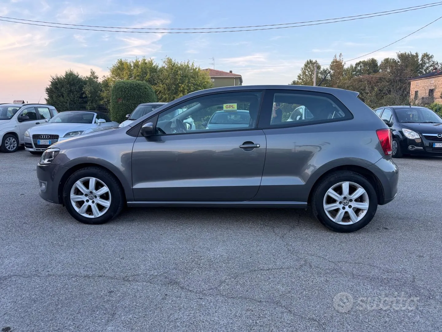 Volkswagen Polo 2010 photo 4