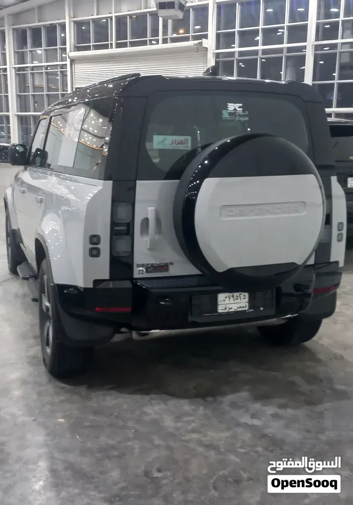 Land Rover Defender 2026 photo 4