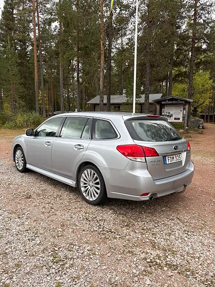 Subaru Legacy 2014 photo 4
