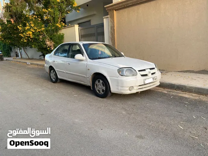 Hyundai Verna 2005 photo 2