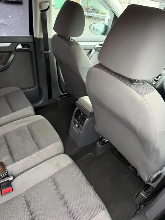 Volkswagen Touran 2012 photo 5