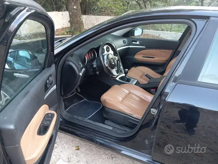 Alfa Romeo 159 2006 photo 2