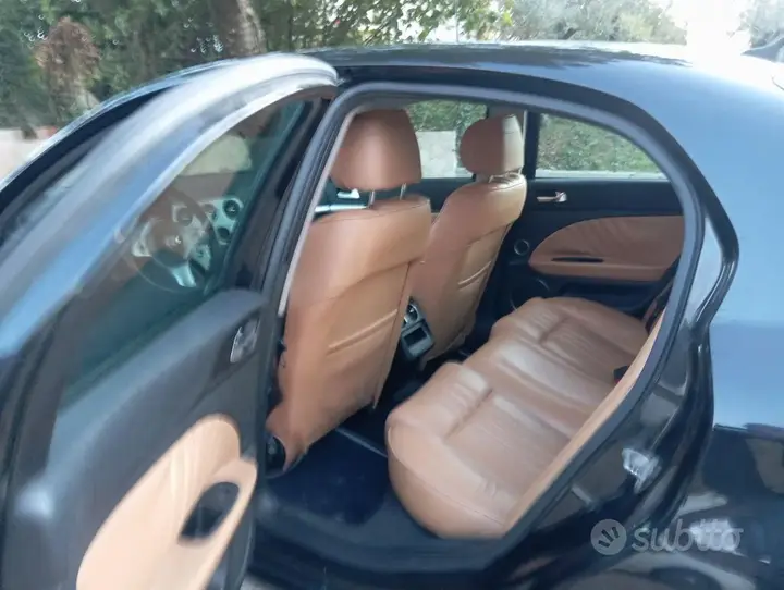 Alfa Romeo 159