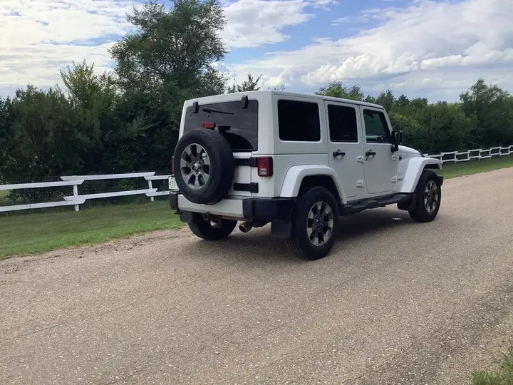 Jeep Wrangler 2012 photo 3