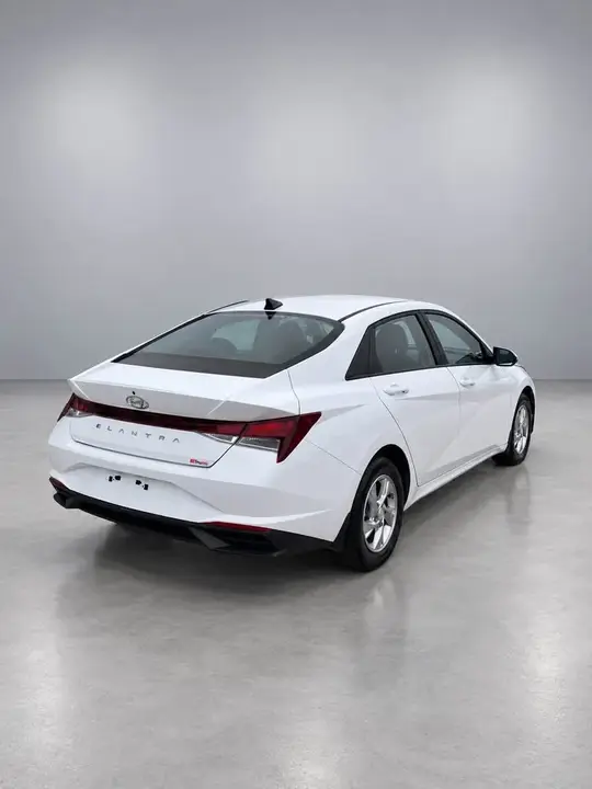 Hyundai Elantra 2022 photo 5