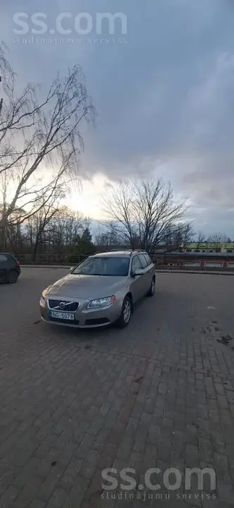 Volvo V70 2009 photo 3