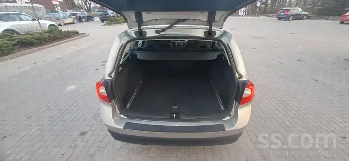Volvo V70 2009 photo 5