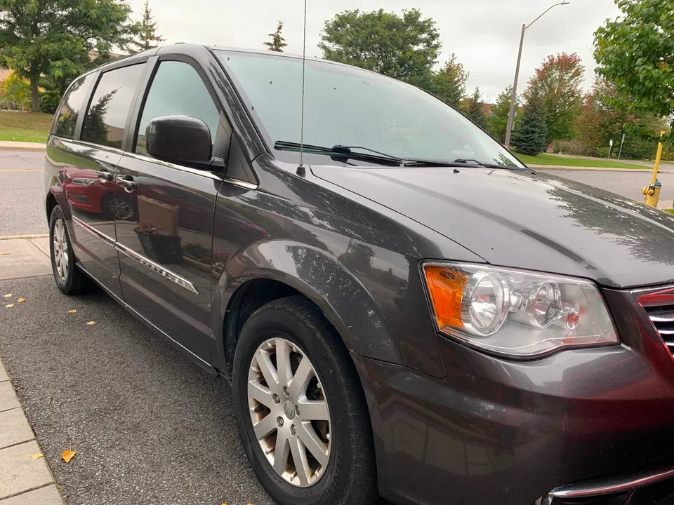 Chrysler Town & Country 2015 photo 5