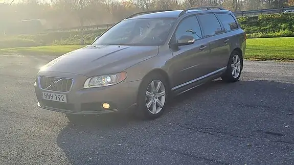 Volvo V70 2009 photo 4