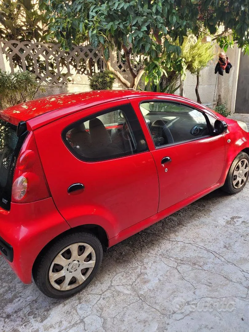 Peugeot 107 2010 photo 5