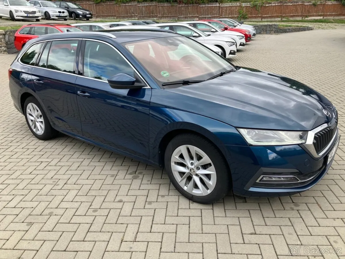 Skoda Octavia 2022 photo 2