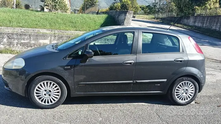 Fiat Punto 2007 photo 2