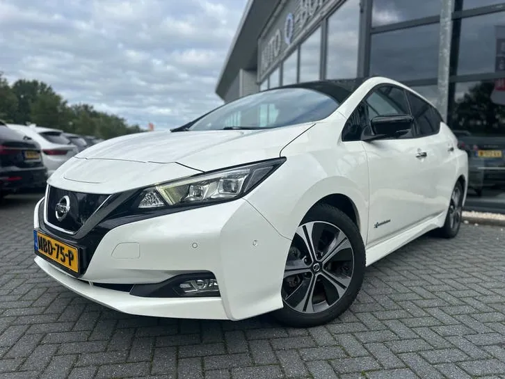 Nissan Leaf 2018 photo 2