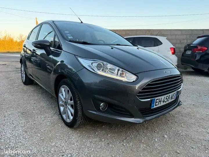 Ford Fiesta 2016 photo 2