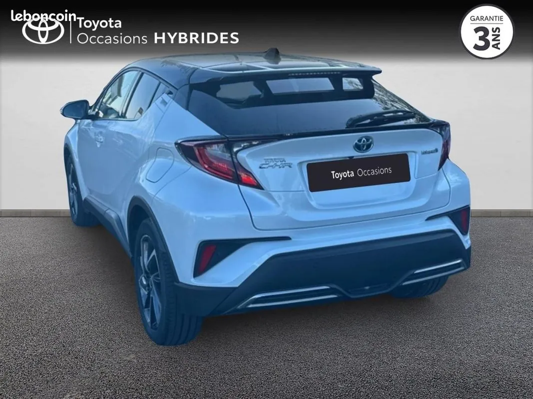 Toyota C-Hr 2023 photo 2
