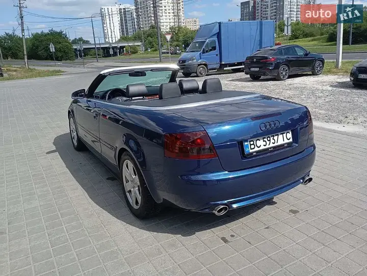 Audi A4 2003 photo 2