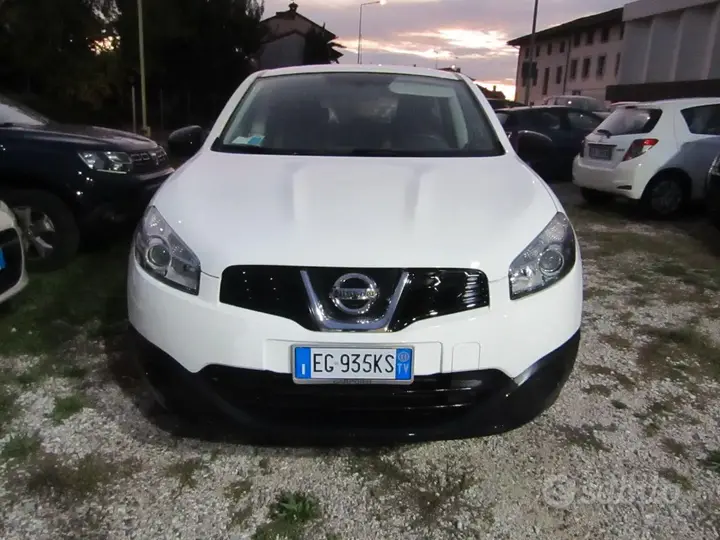 Nissan Qashqai 2011 photo 2
