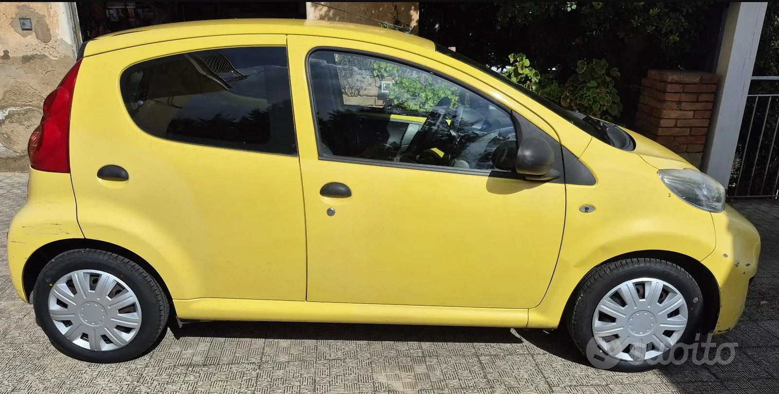 Peugeot 107 2009 photo 4