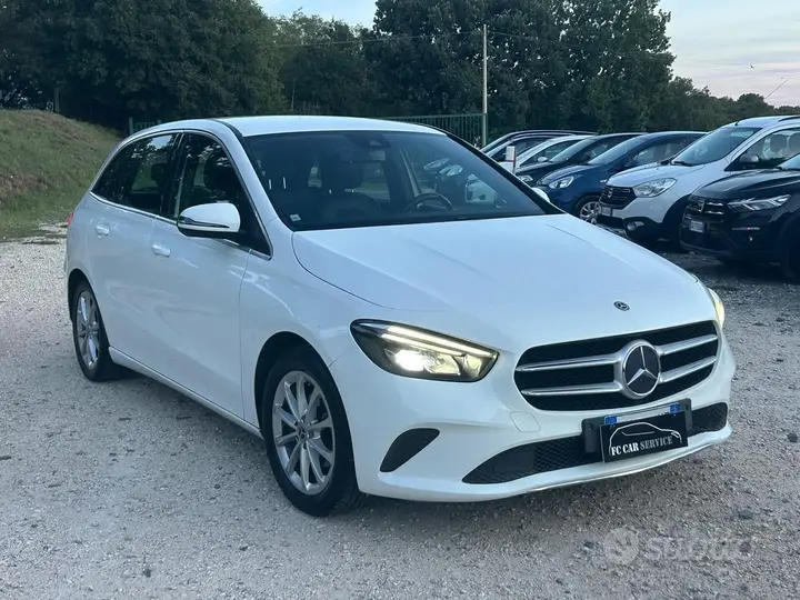 Mercedes-Benz B 180 2019 photo 2