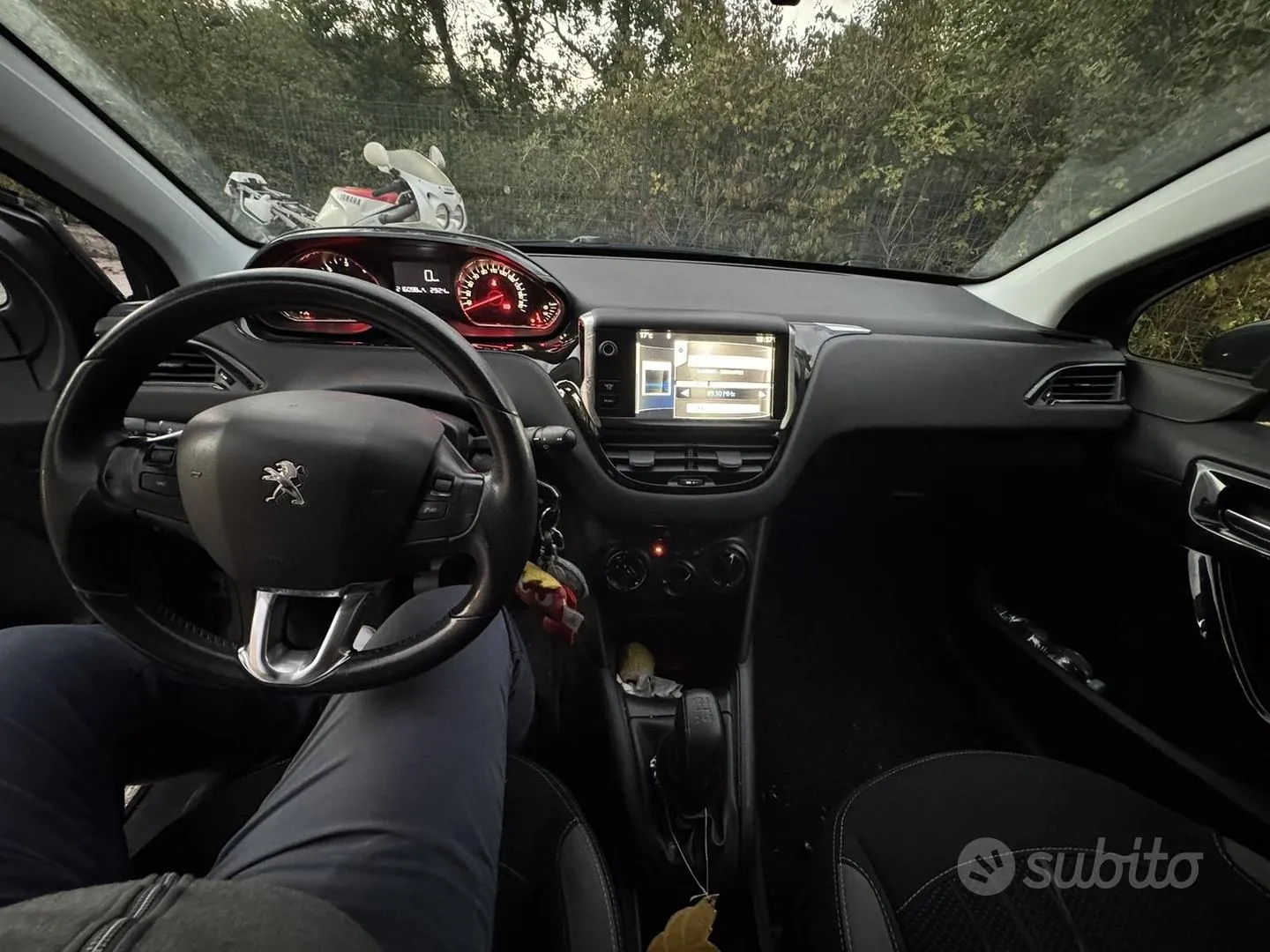 Peugeot 208 2014 photo 4