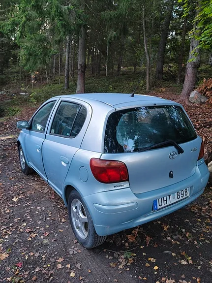 Toyota Yaris 2003 photo 4