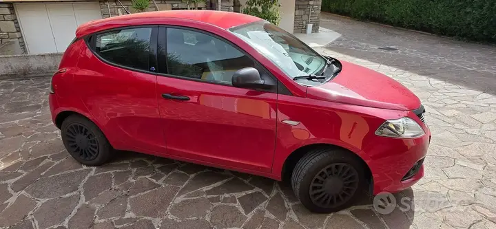 Lancia Ypsilon