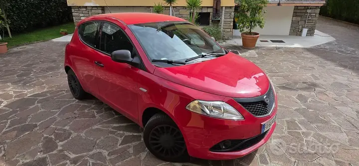 Lancia Ypsilon 2018 photo 3