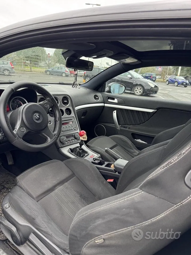 Alfa Romeo Brera 2009 photo 4