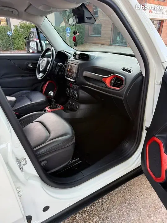 Jeep Renegade 2015 photo 3
