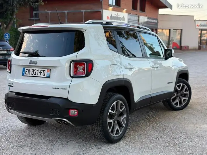Jeep Renegade 2015 photo 2