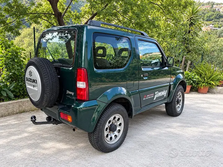 Suzuki Jimny 2000 photo 2