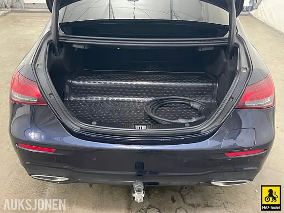 Mercedes-Benz E-Class 2022 photo 4