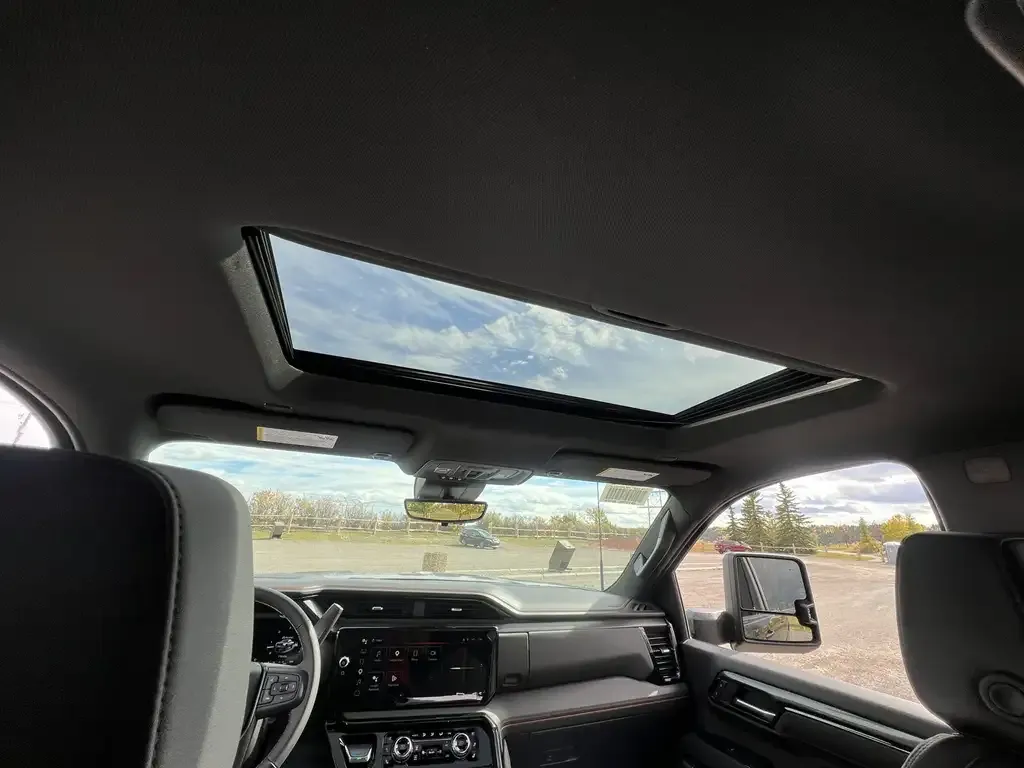 GMC Sierra 3500Hd 2026 photo 2