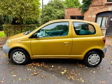 Toyota Yaris 1999 photo 3