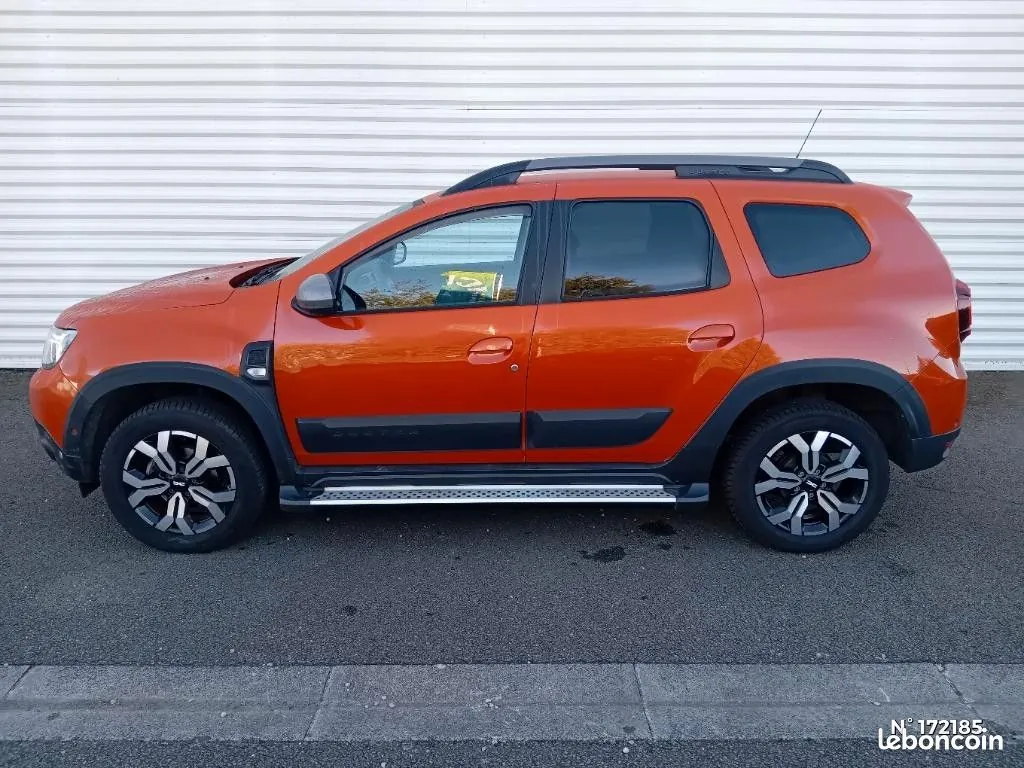 Dacia Duster 2023 photo 2