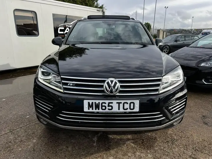 Volkswagen Touareg 2015 photo 3