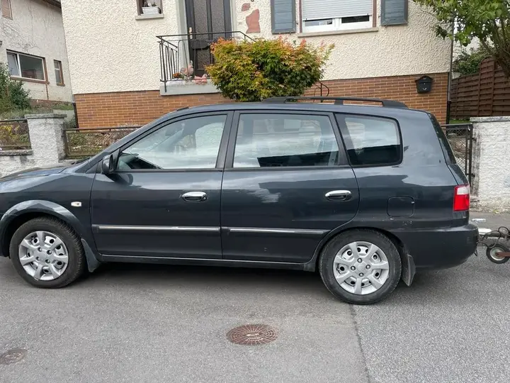 Kia Carens