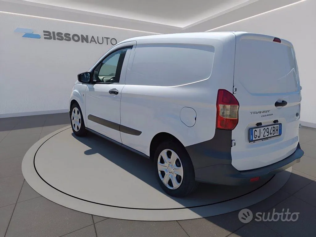 Ford Transit Courier 2022 photo 3