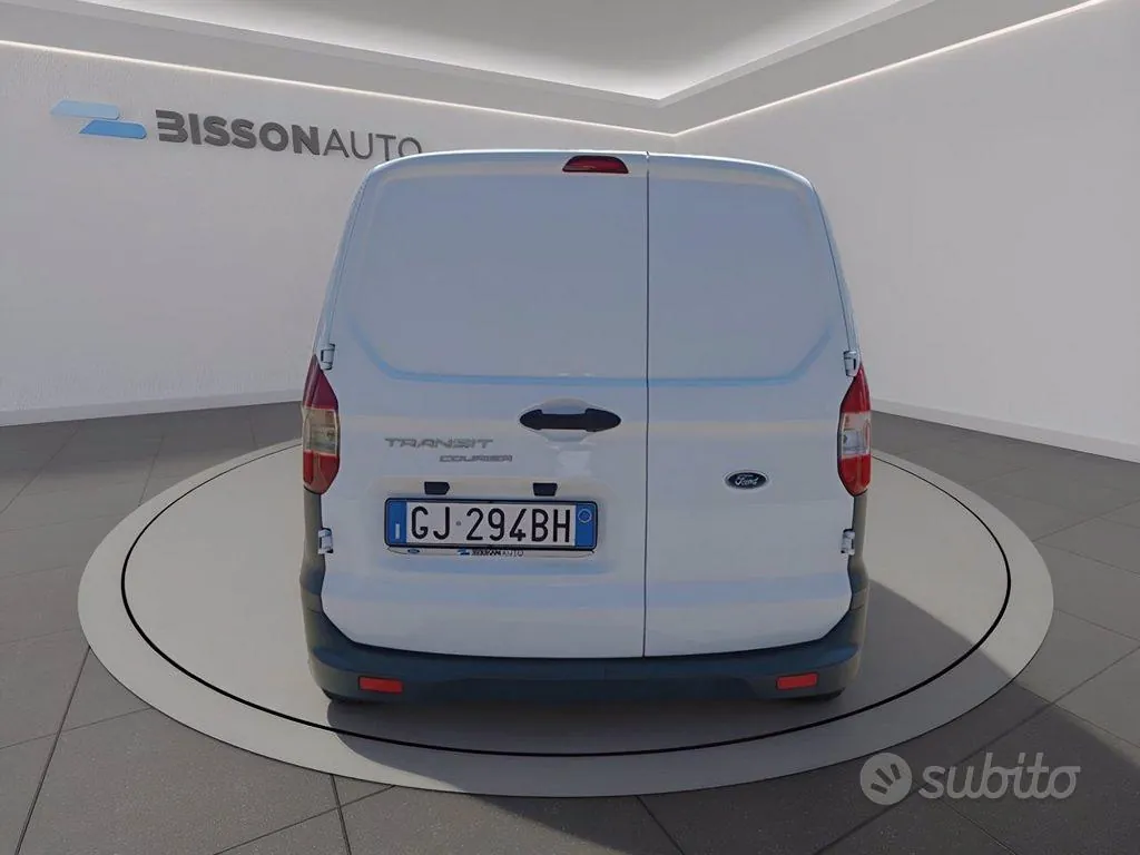 Ford Transit Courier 2022 photo 4