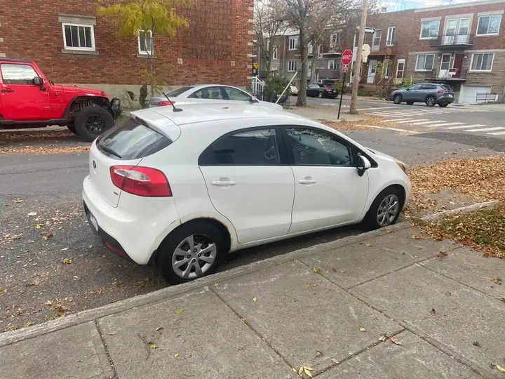 Kia Rio 2013 photo 4