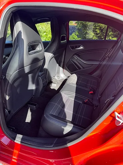 Mercedes-Benz A180 2013 photo 4
